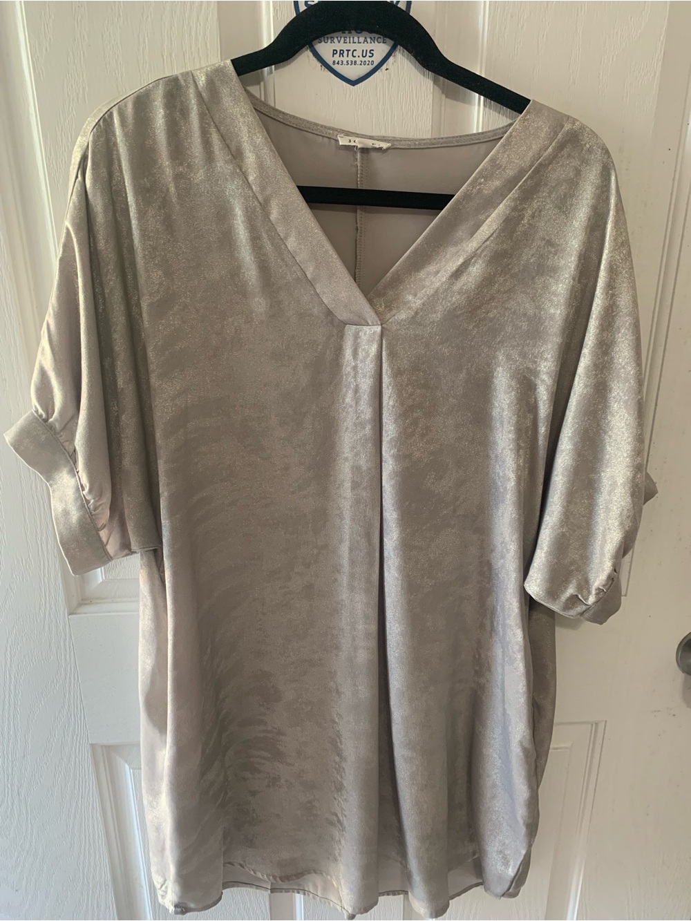JODIFL Satin-Look V-Neck Midi Dress with Pockets in Silver with Gold Shimmer